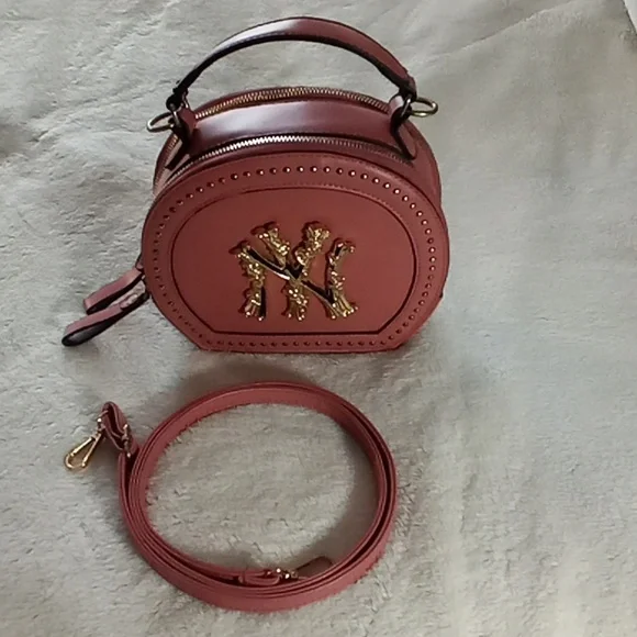 NY GORGEOUS ELEGANET PINK DESIGNER HAND BAG WITH STRAP! EUCWW - Picture 2 of 12